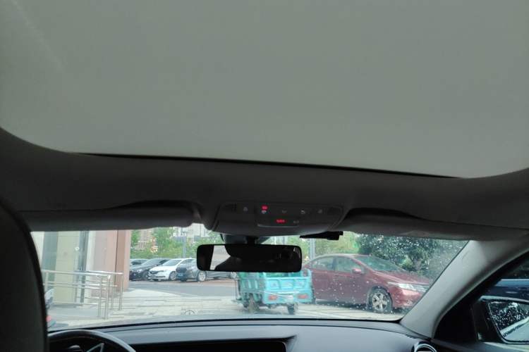 Used Mercedes-Benz E-Class 2021 Facelift E 300 L Stylish Edition Headliner