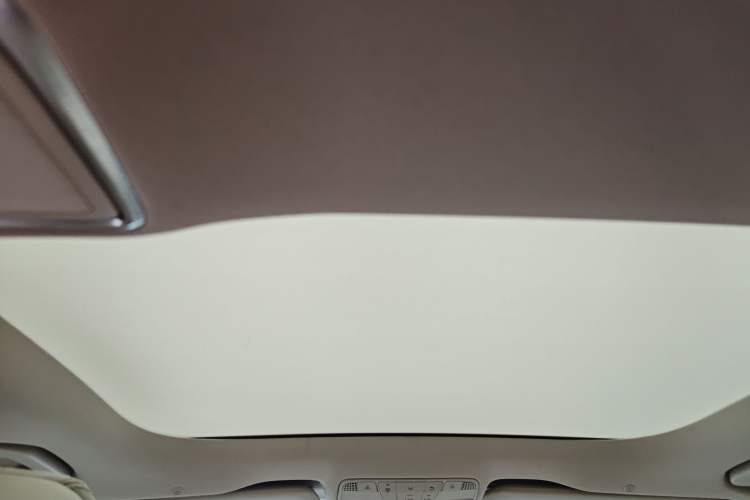 Used Mercedes-Benz E-Class 2021 E 300 L Sporty and Stylish Model Headliner
