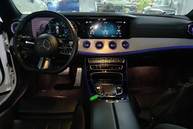 Used Mercedes-Benz E-Class 2021 E 260 Coupe Interior 2