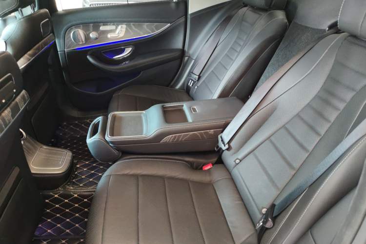 Used Mercedes-Benz E-Class 2021 E 300 L Sport Premium Edition Interior 4