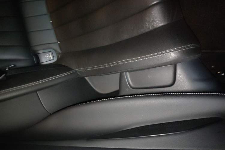 Used Mercedes-Benz E-Class 2021 E 260 Coupe Interior 6