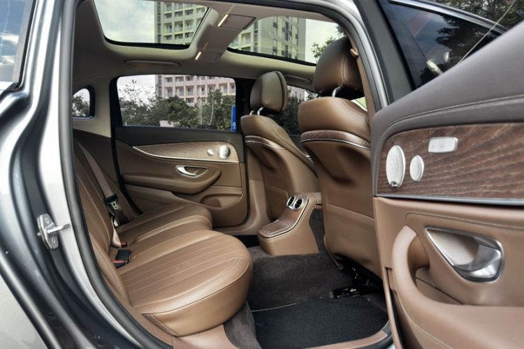 Used Mercedes-Benz E-Class 2021 E 300 L Stylish Model Interior 6