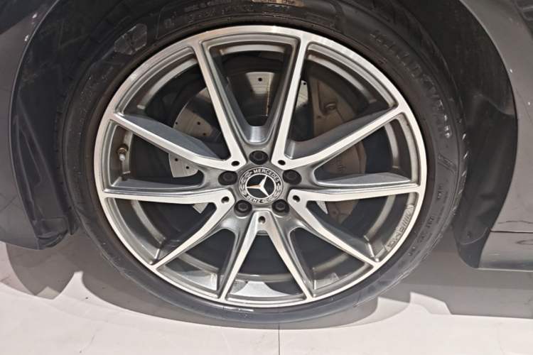 Used Mercedes-Benz E-Class 2021 E 260 Coupe Left Front Wheel Hub