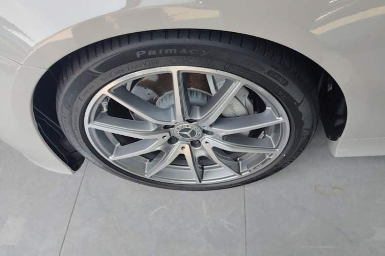 Used Mercedes-Benz E-Class 2021 E 260 Coupe Left Front Wheel Hub