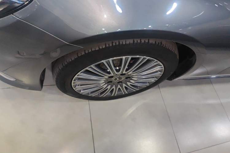 Used Mercedes-Benz E-Class 2021 E 300 L Stylish Model Left Front Wheel Hub