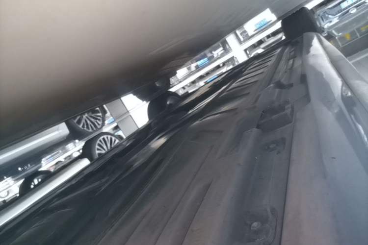 Used Mercedes-Benz E-Class 2021 E 300 L Sporty and Stylish Model Left Side Sill