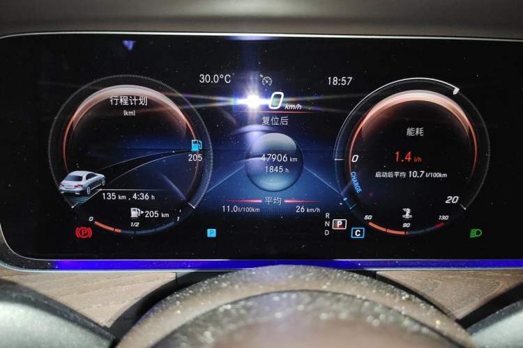 Used Mercedes-Benz E-Class 2021 Facelift E 300 L Stylish Edition Odometer Close Up