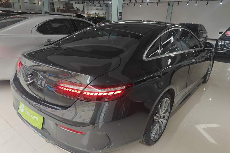 Used Mercedes-Benz E-Class 2021 E 260 Coupe Rear Right 45 Deg