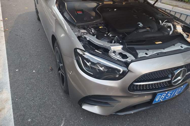 Used Mercedes-Benz E-Class 2021 Restyled E 260 Luxury Sports Edition Right Front Headlight