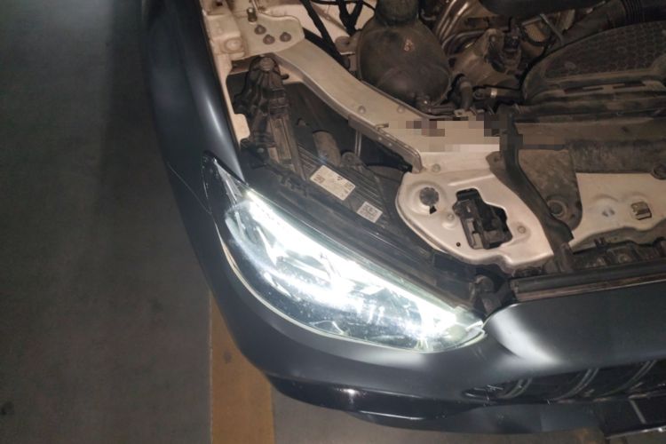 Used Mercedes-Benz E-Class 2021 Updated E 260 Fashion Sport Edition Right Front Headlight