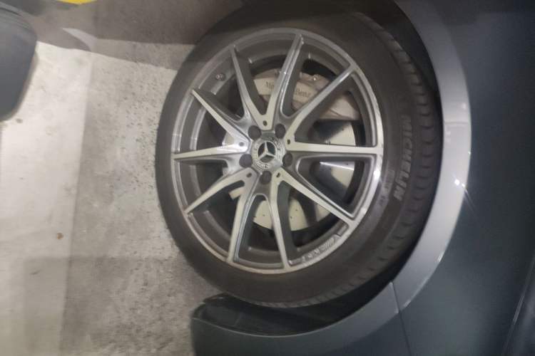 Used Mercedes-Benz E-Class 2021 Facelift E 300 Coupe Right Front Wheel Hub