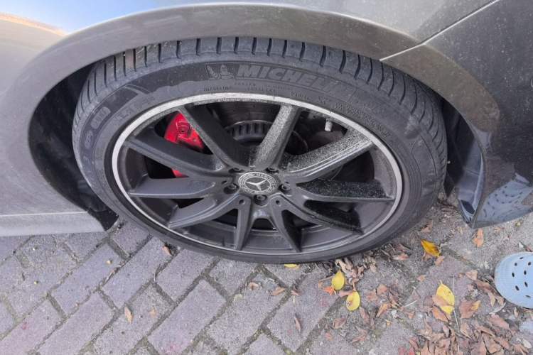 Used Mercedes-Benz E-Class 2021 Facelift E 260 Coupe Right Front Wheel Hub