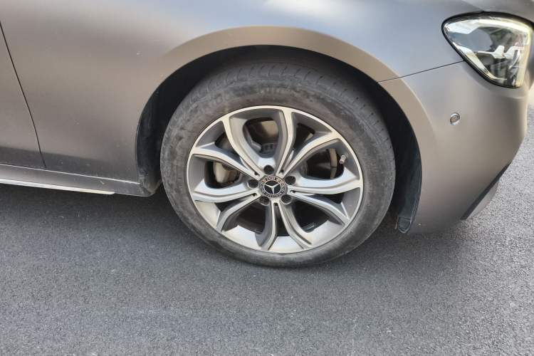 Used Mercedes-Benz E-Class 2021 Facelift E 260 L Sport Edition Right Front Wheel Hub