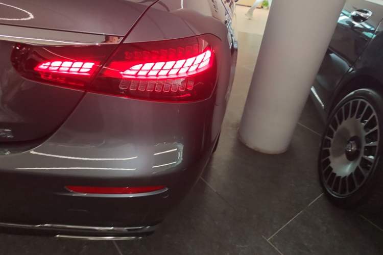 Used Mercedes-Benz E-Class 2021 Restyled E 300 L Luxury Edition Right Rear Taillight