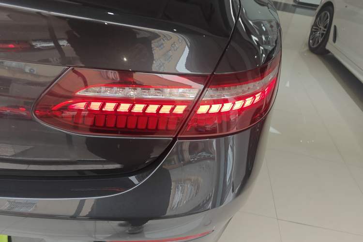 Used Mercedes-Benz E-Class 2021 E 260 Coupe Right Rear Taillight