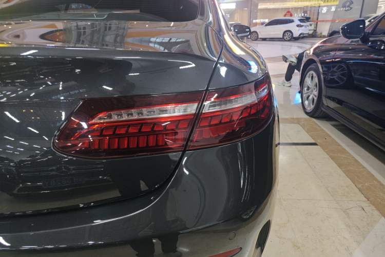 Used Mercedes-Benz E-Class 2021 Facelift E 300 Coupe Right Rear Taillight