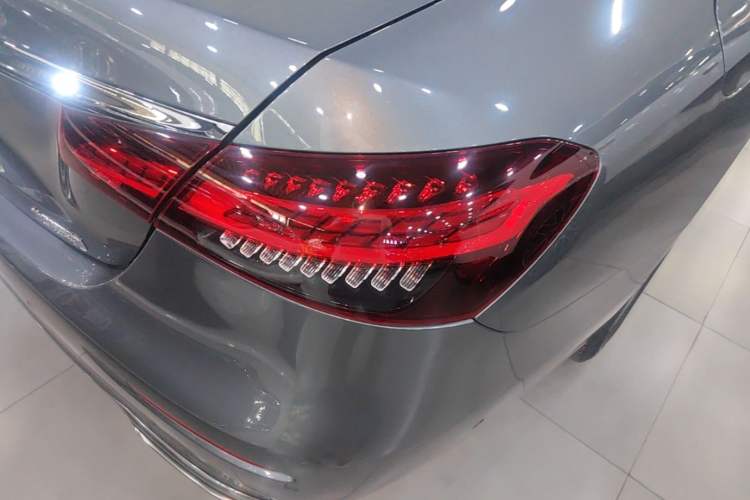 Used Mercedes-Benz E-Class 2021 E 300 L Stylish Model Right Rear Taillight