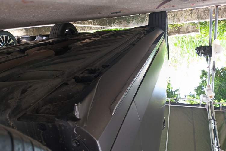 Used Mercedes-Benz E-Class 2021 Facelift E 260 L Sport Edition Right Side Sill