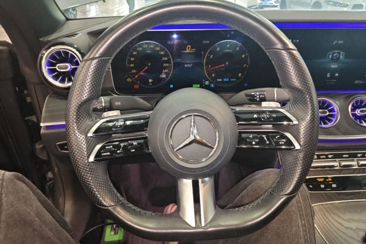 Used Mercedes-Benz E-Class 2021 E 260 Convertible Coupe Steering Wheel