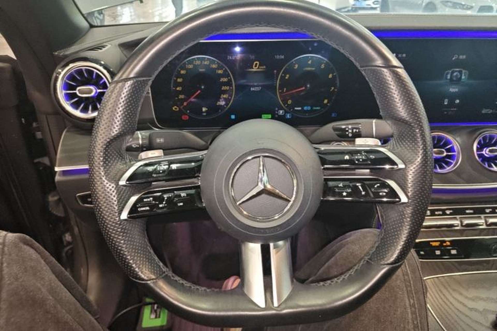Used Mercedes-Benz E-Class 2021 E 260 Convertible Coupe Steering Wheel