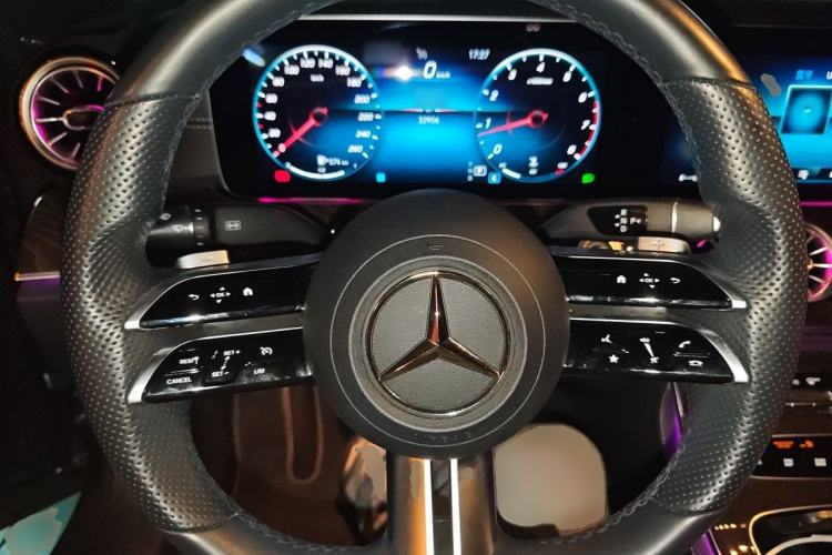 Used Mercedes-Benz E-Class 2021 Facelift E 260 Coupe Steering Wheel