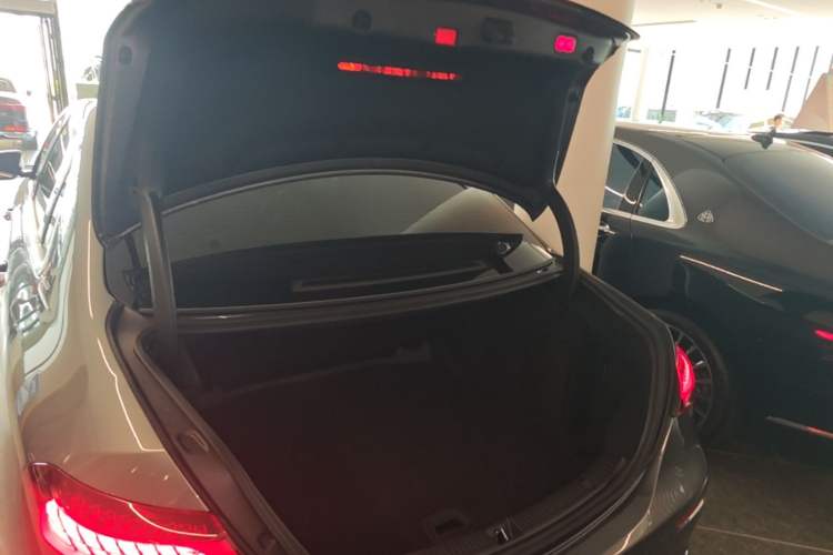Used Mercedes-Benz E-Class 2021 Restyled E 300 L Luxury Edition Trunk