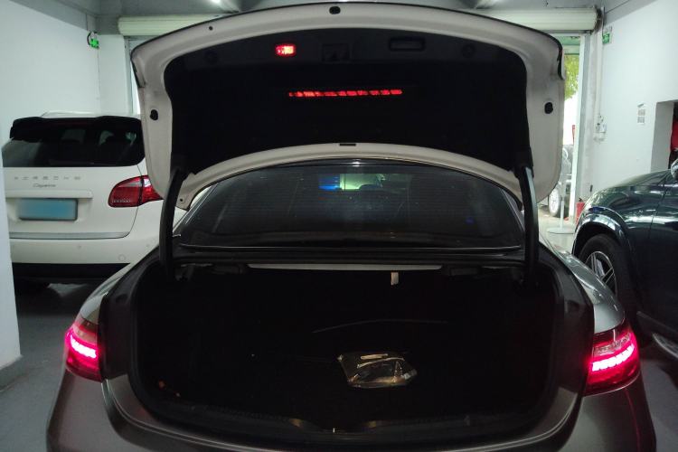 Used Mercedes-Benz E-Class 2021 E 260 Coupe Trunk