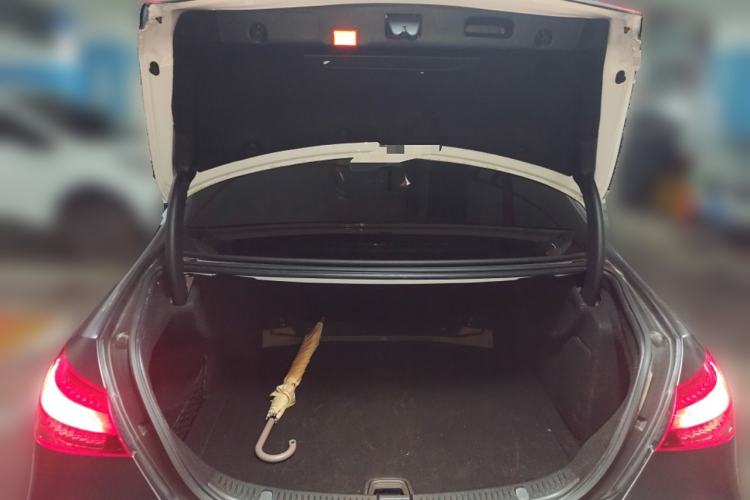 Used Mercedes-Benz E-Class 2021 Updated E 260 Fashion Sport Edition Trunk