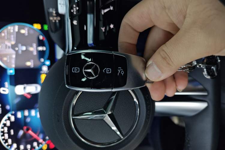 Used Mercedes-Benz E-Class 2021 Facelift E 300 Coupe Vehicle Key