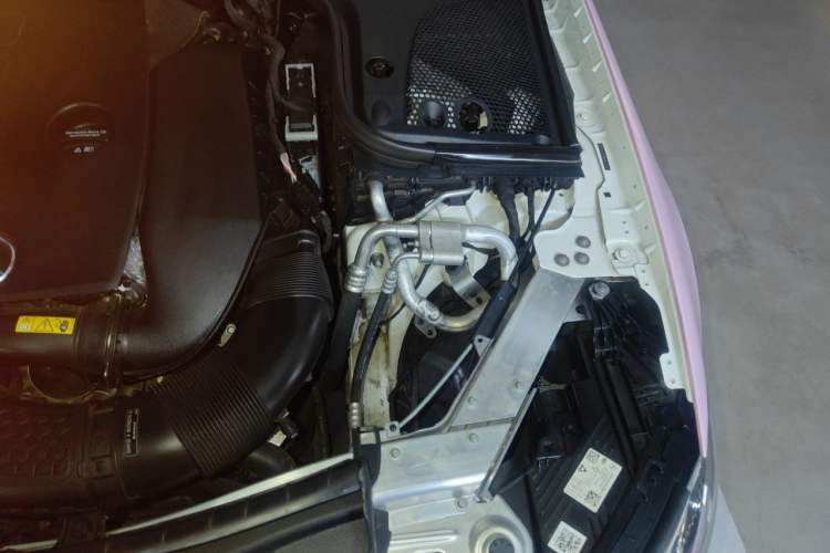 Used Mercedes-Benz E-Class 2021 Facelift E 260 Coupe Engine Bay Left