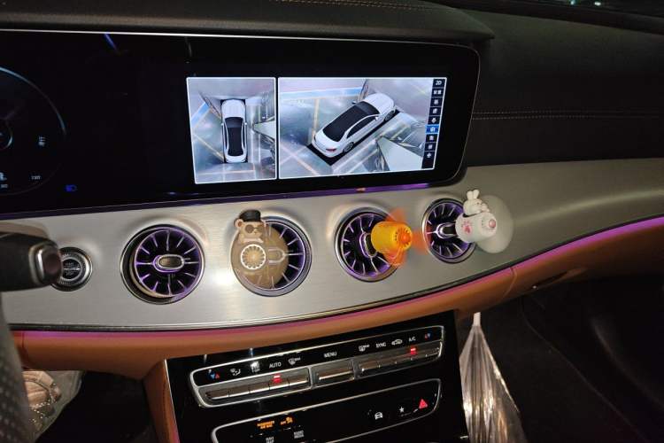 Used Mercedes-Benz E-Class 2021 Facelift E 260 Coupe Audio And AC Panel