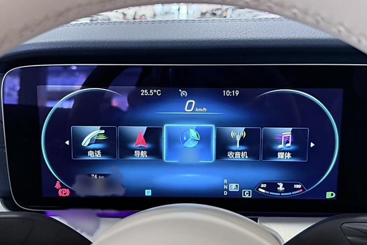 Used Mercedes-Benz E-Class 2021 Facelift E 260 Coupe Audio And AC Panel
