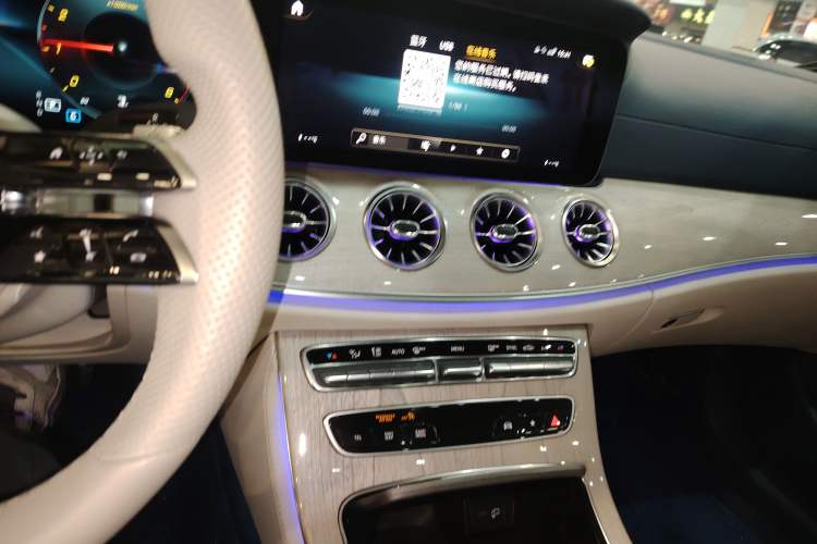Used Mercedes-Benz E-Class 2021 Facelift E 260 Coupe Audio And AC Panel