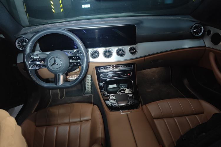 Used Mercedes-Benz E-Class 2021 E 260 Coupe Center Console