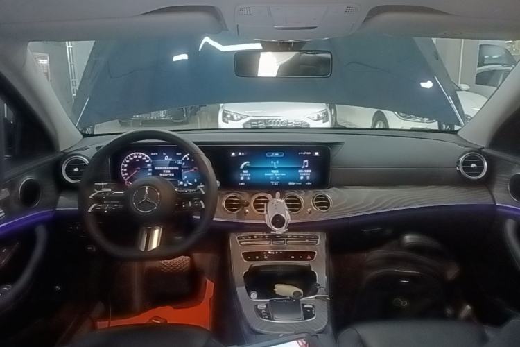 Used Mercedes-Benz E-Class 2021 Restyled E 300 L Sporty and Stylish Edition Center Console