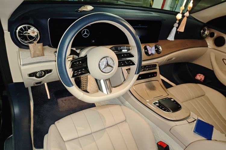 Used Mercedes-Benz E-Class 2021 E 260 Coupe Center Console