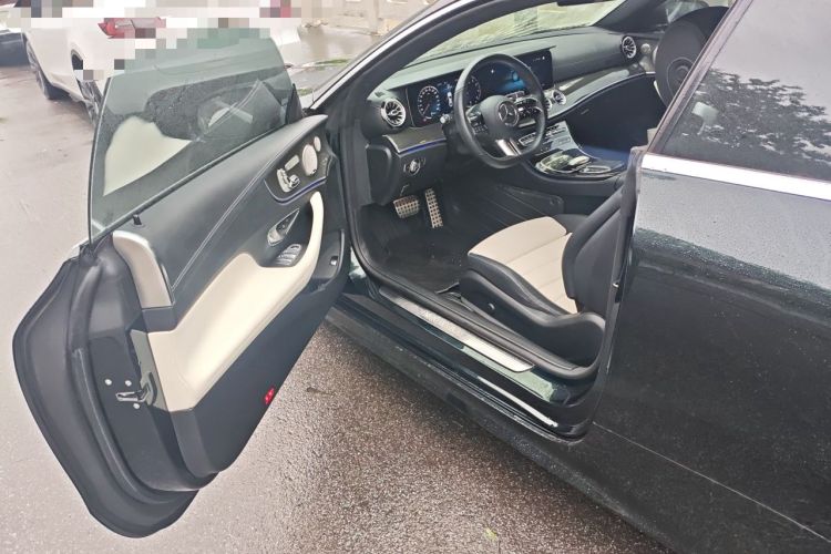 Used Mercedes-Benz E-Class 2021 Facelift E 260 4MATIC Coupe Driver Seat