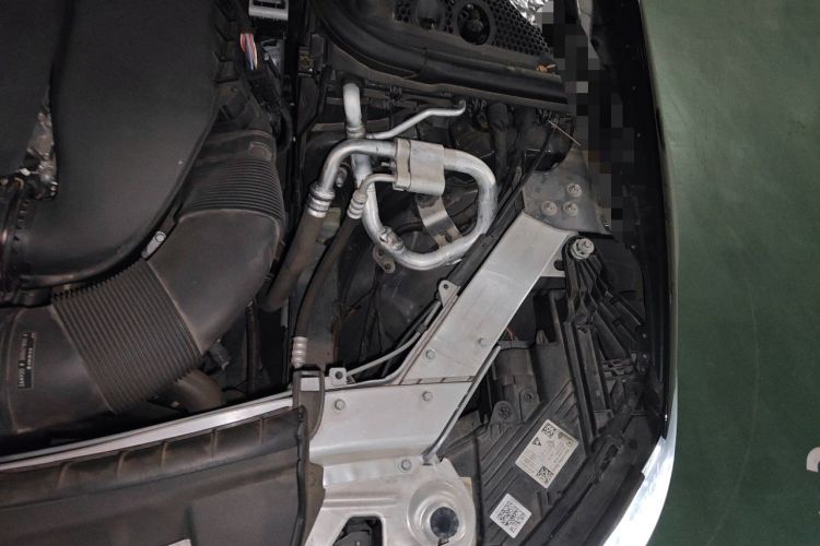 Used Mercedes-Benz E-Class 2021 Facelift E 260 Coupe Engine Bay Left