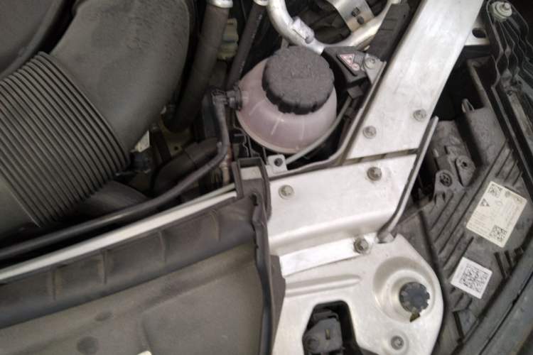 Used Mercedes-Benz E-Class 2021 Restyled E 260 4MATIC Convertible Coupe Engine Bay Left