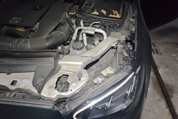 Used Mercedes-Benz E-Class 2021 E 260 Coupe Engine Bay Left