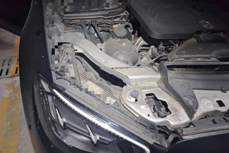 Used Mercedes-Benz E-Class 2021 E 260 Coupe Engine Bay Right