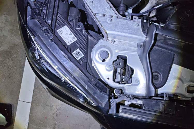 Used Mercedes-Benz E-Class 2021 E 260 Coupe Engine Bay Right