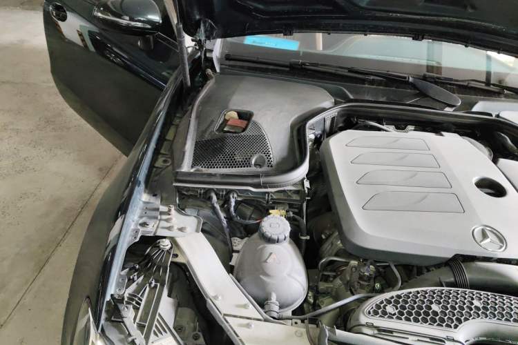 Used Mercedes-Benz E-Class 2021 E 260 Coupe Engine Bay Right