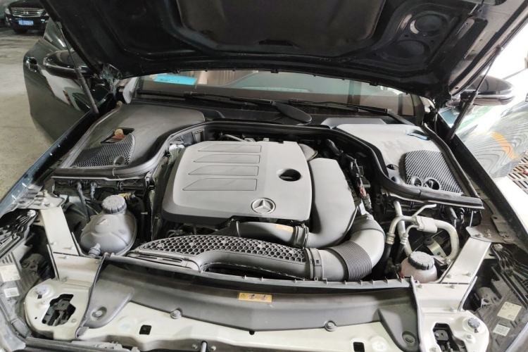 Used Mercedes-Benz E-Class 2021 E 260 Coupe Engine Bay
