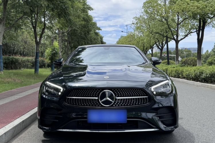Used Mercedes-Benz E-Class 2021 Restyled E 260 4MATIC Convertible Coupe Exterior 1
