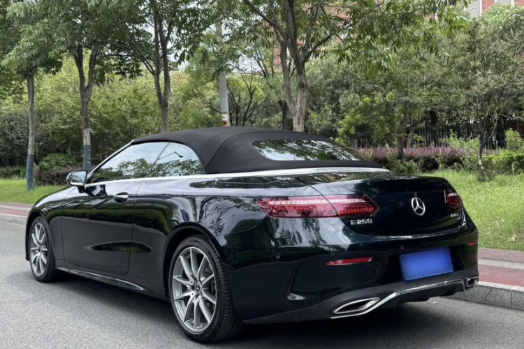 Used Mercedes-Benz E-Class 2021 Restyled E 260 4MATIC Convertible Coupe Exterior 3