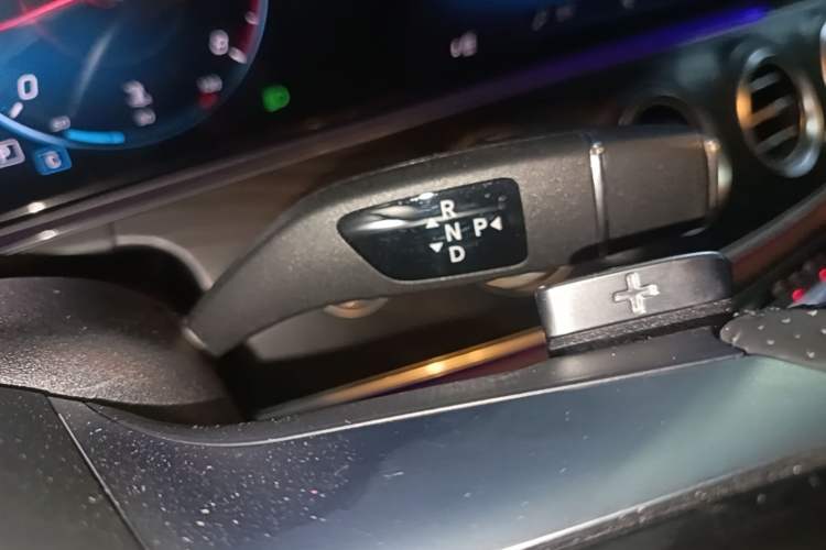 Used Mercedes-Benz E-Class 2021 E 300 L Sporty and Stylish Model Gear Lever