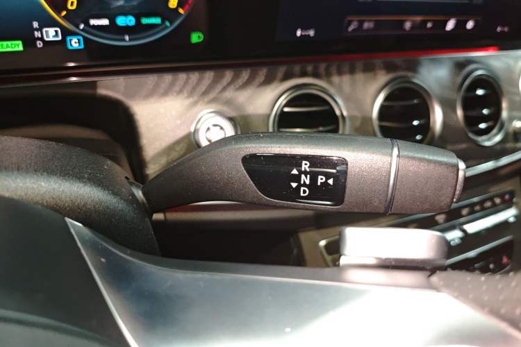 Used Mercedes-Benz E-Class 2021 E 350 L 4MATIC Sport Edition Gear Lever