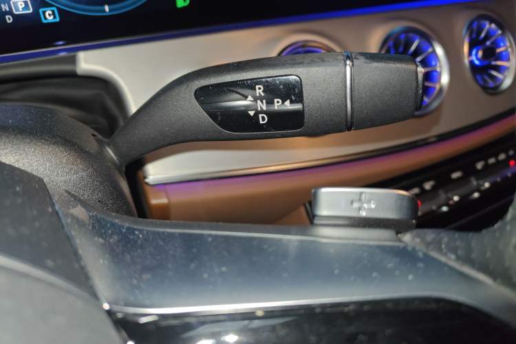 Used Mercedes-Benz E-Class 2021 E 260 Coupe Gear Lever