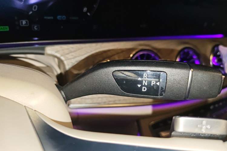 Used Mercedes-Benz E-Class 2021 E 260 Coupe Gear Lever